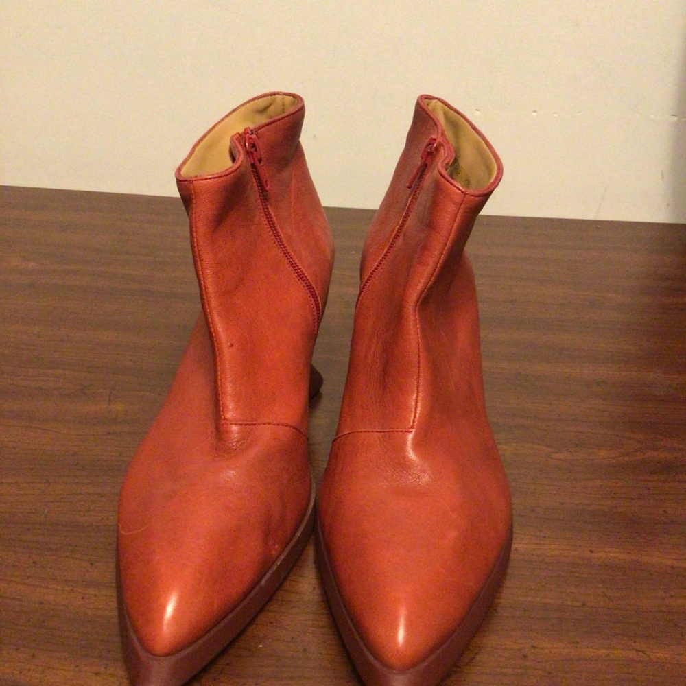 JOHN FLUEVOG RED LEATHER ANKLE BOOT SZ 10 - Picture 2 of 14